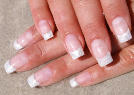 nägel french weiß glitzer