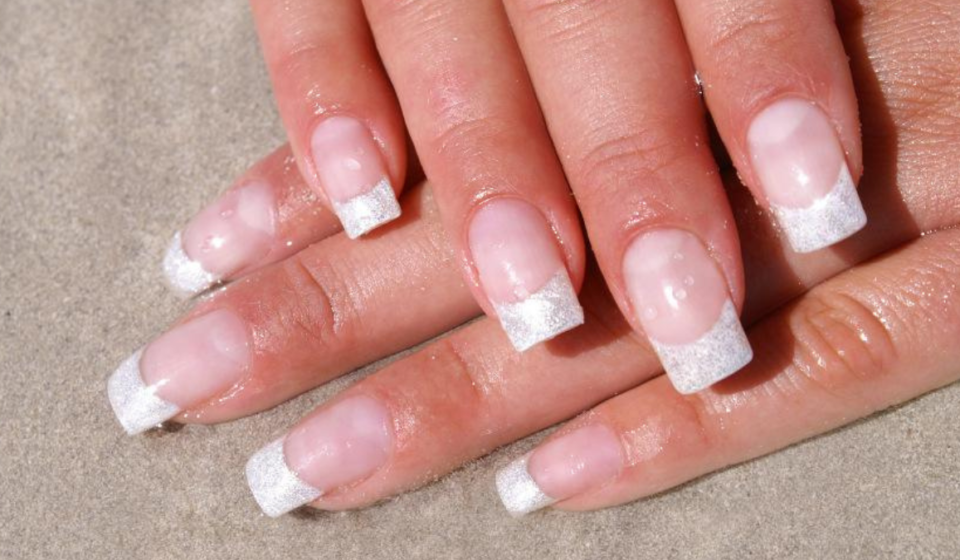 nägel french weiß glitzer